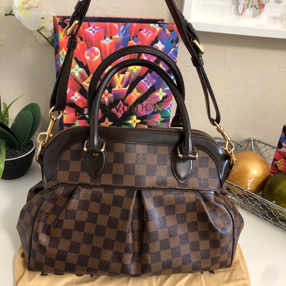 AUTH LOUIS VUITTON Damier Canvas Trevi PM Bag RARE - Picture 3 of 8